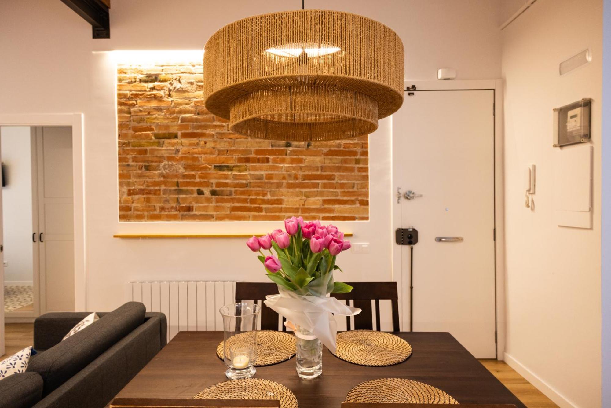 Poble Sec Charming Apartment Barcelona Exterior photo